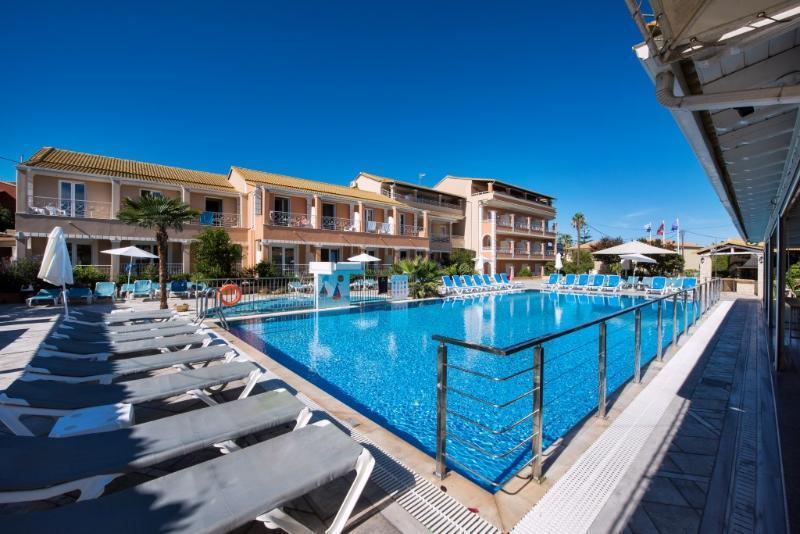 Kavos Plaza Hotel Екстер'єр фото