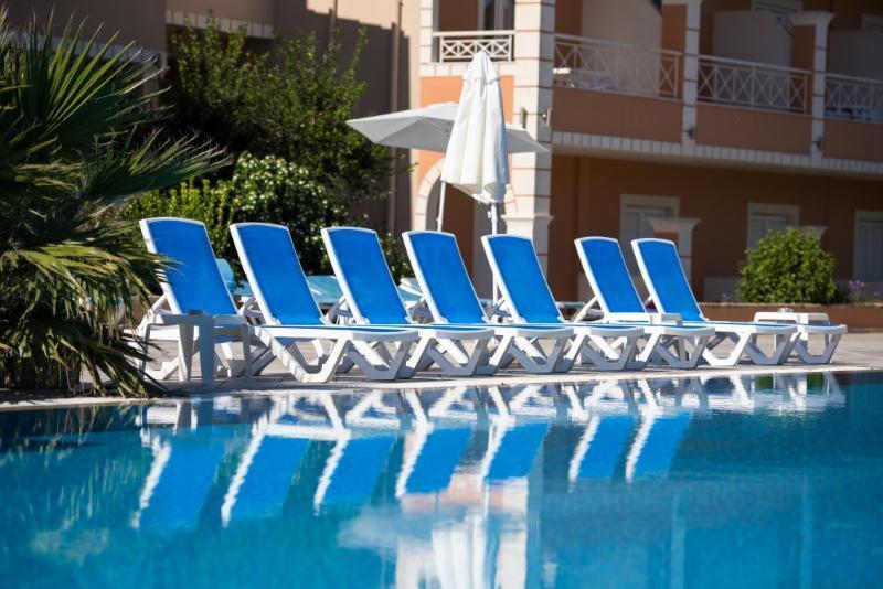 Kavos Plaza Hotel Екстер'єр фото