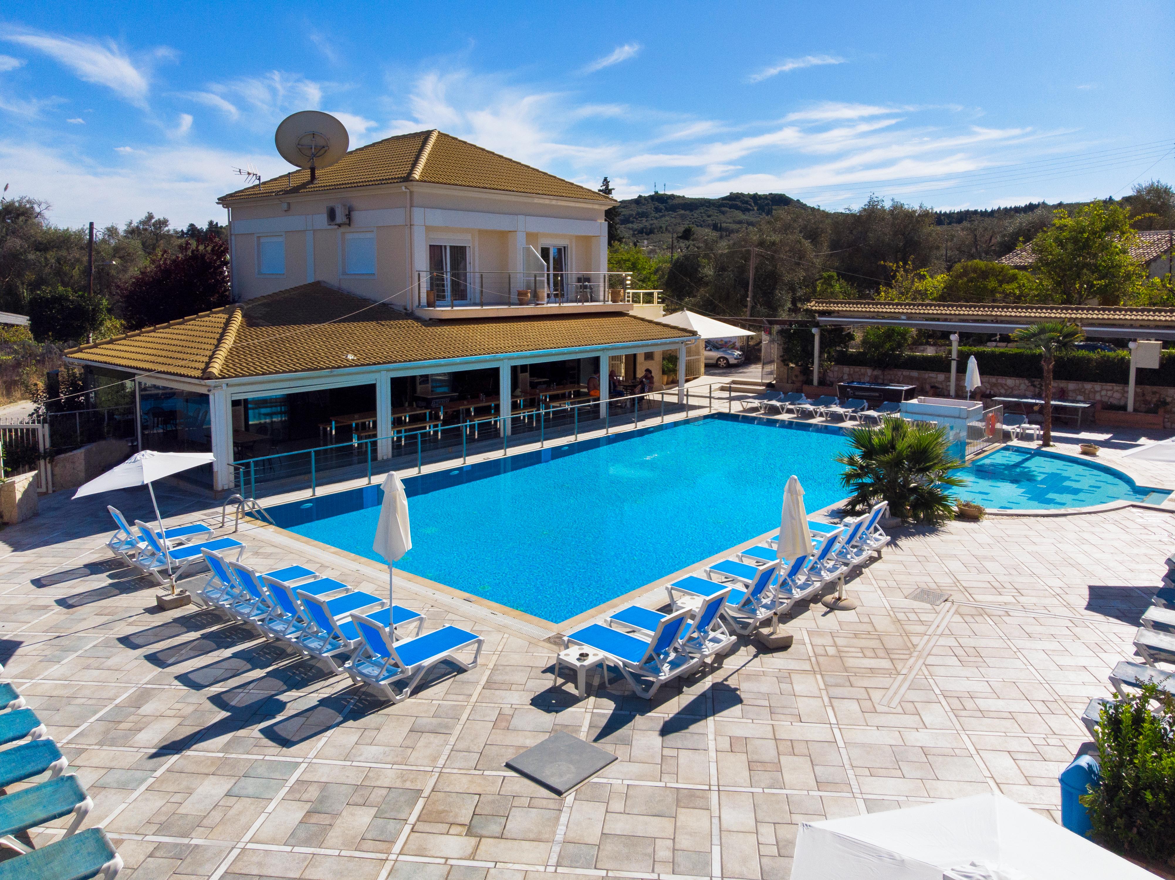 Kavos Plaza Hotel Екстер'єр фото