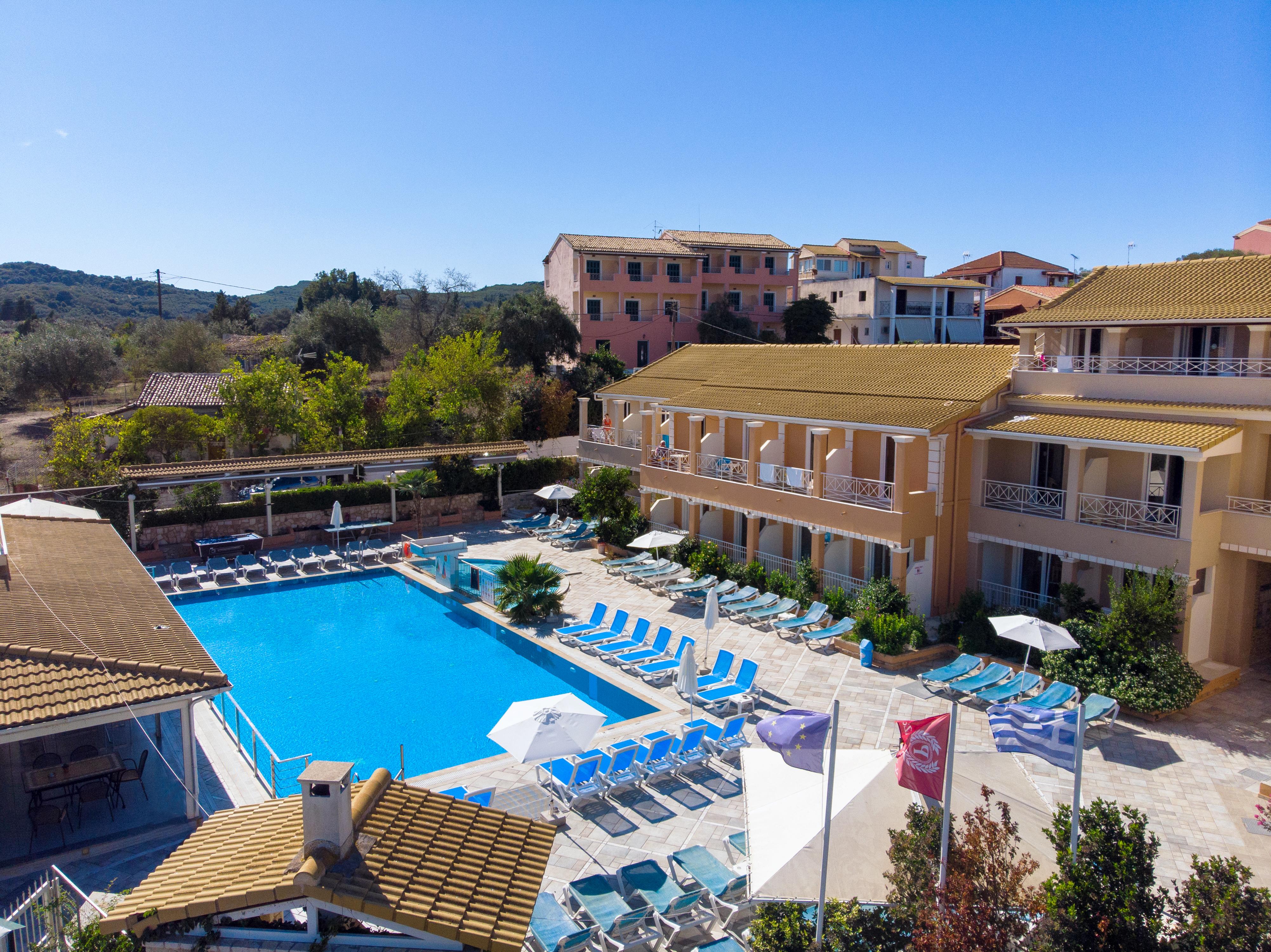 Kavos Plaza Hotel Екстер'єр фото