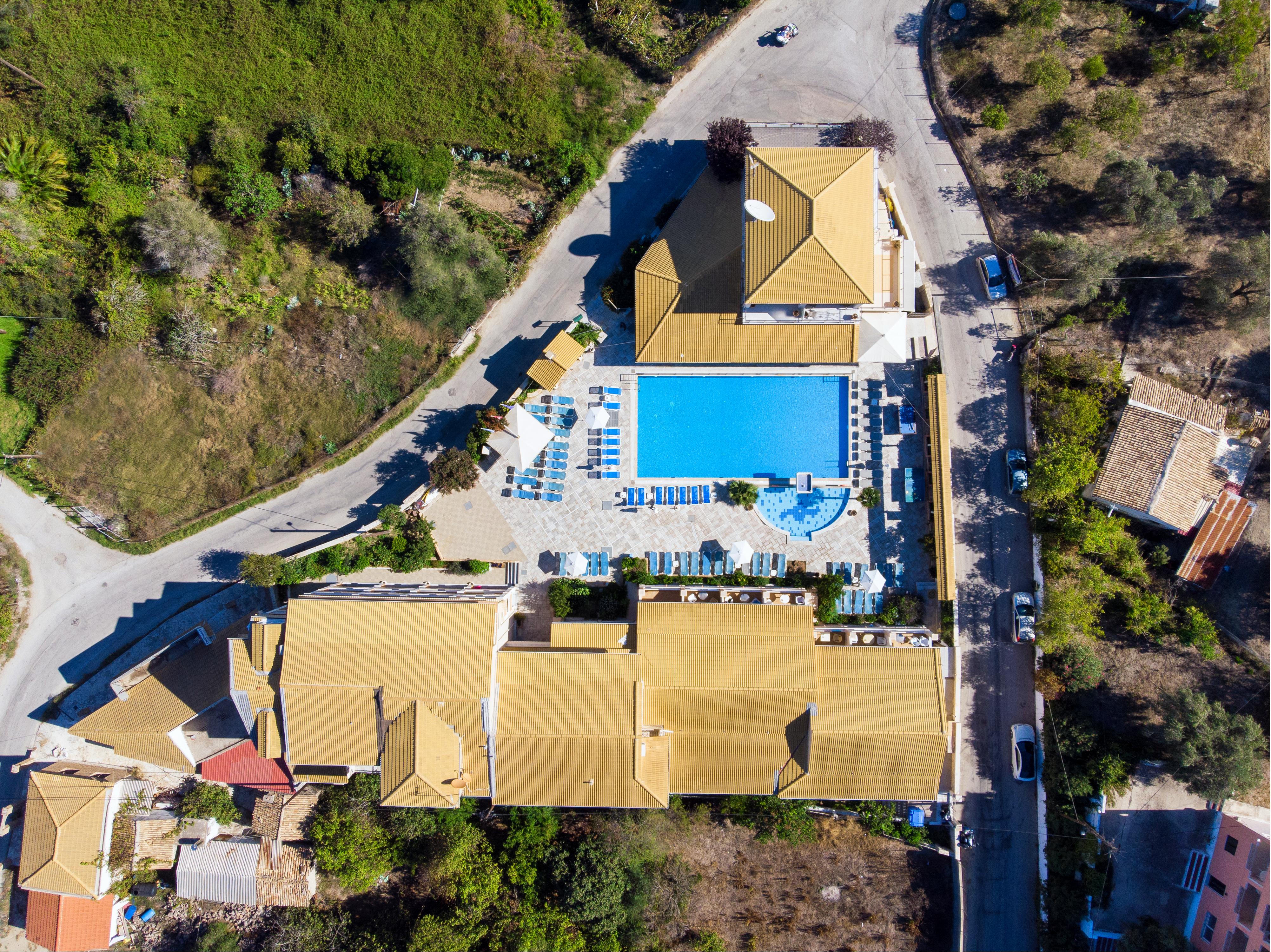 Kavos Plaza Hotel Екстер'єр фото