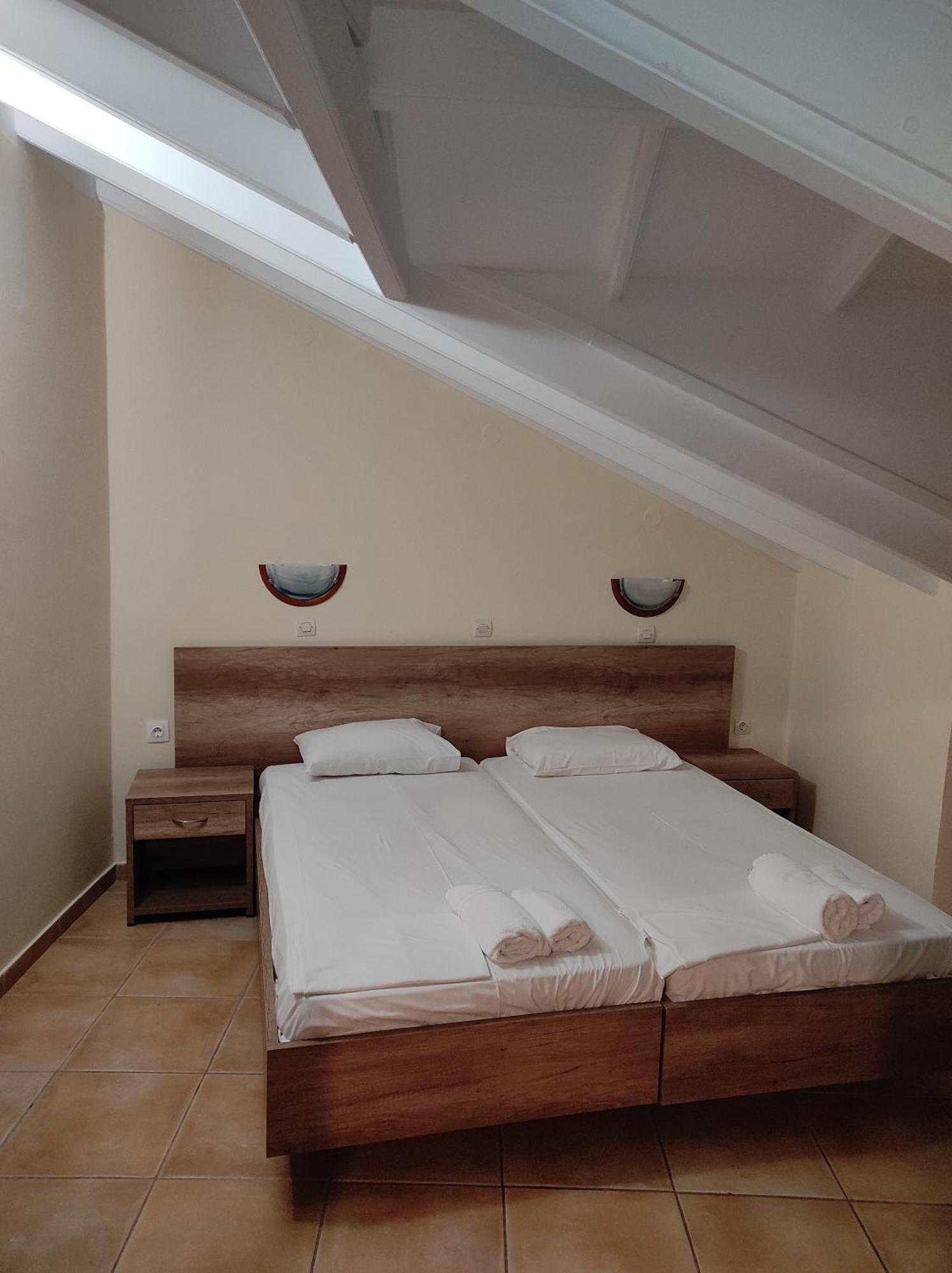 Kavos Plaza Hotel Екстер'єр фото
