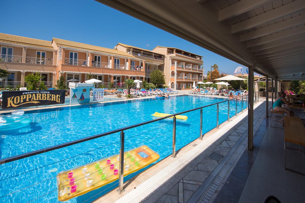 Kavos Plaza Hotel Екстер'єр фото