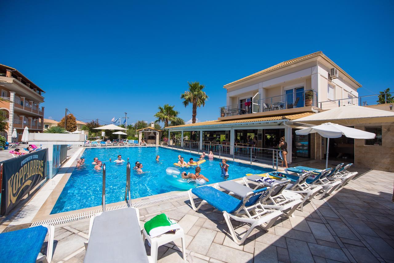 Kavos Plaza Hotel Екстер'єр фото