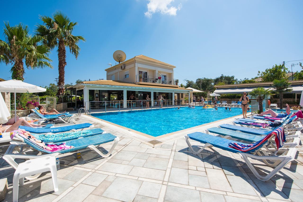 Kavos Plaza Hotel Екстер'єр фото