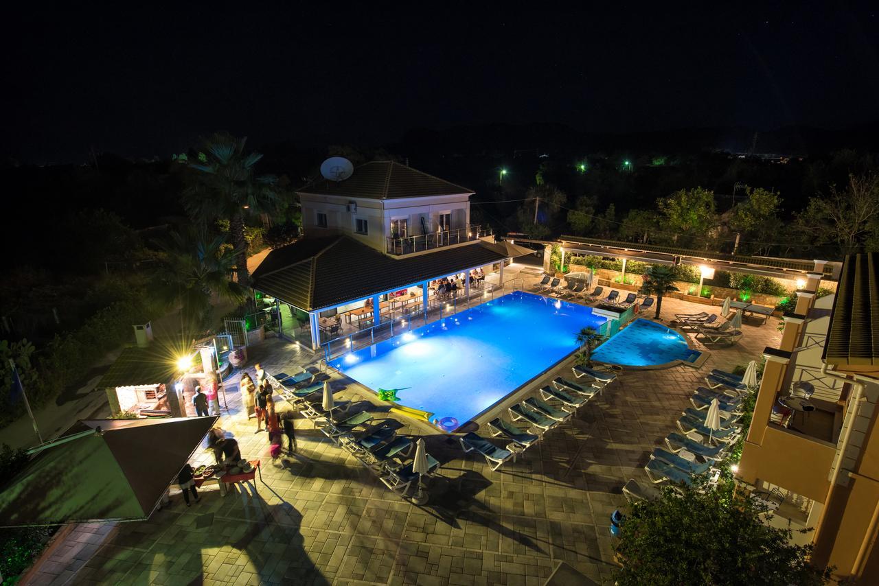 Kavos Plaza Hotel Екстер'єр фото