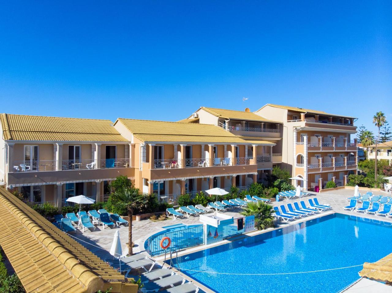 Kavos Plaza Hotel Екстер'єр фото