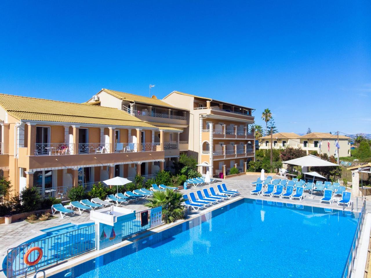 Kavos Plaza Hotel Екстер'єр фото